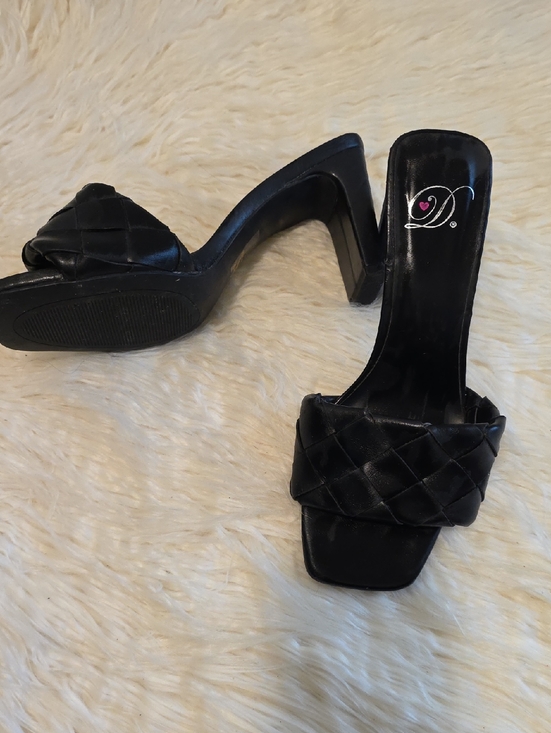 Delicious Shoes - Delicious Black Quilted Slide Heels for Women